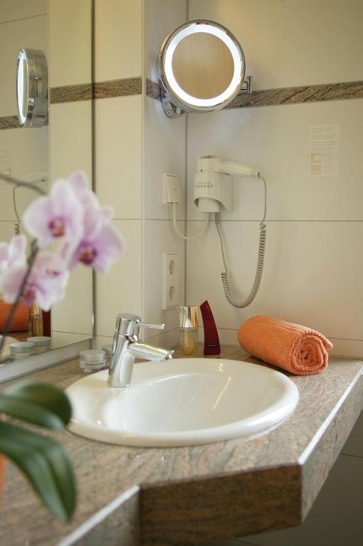Landgasthof Loewen Neubulach 部屋 写真