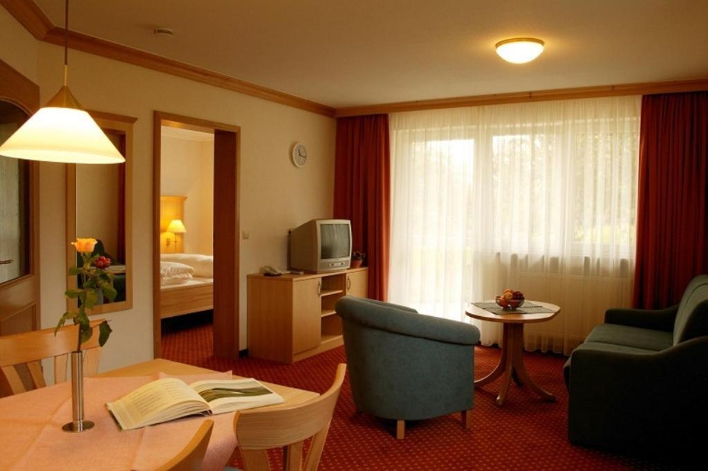 Landgasthof Loewen Neubulach 部屋 写真