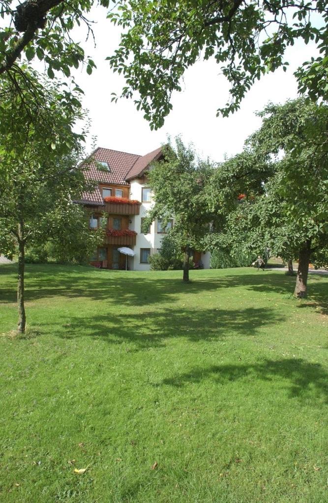 Landgasthof Loewen Neubulach エクステリア 写真